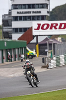 Vintage-motorcycle-club;eventdigitalimages;mallory-park;mallory-park-trackday-photographs;no-limits-trackdays;peter-wileman-photography;trackday-digital-images;trackday-photos;vmcc-festival-1000-bikes-photographs